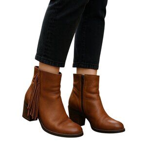 Steve Madden Woodstock Boots Beige size 7.5 M Hippie Fringe Festival Bohemian